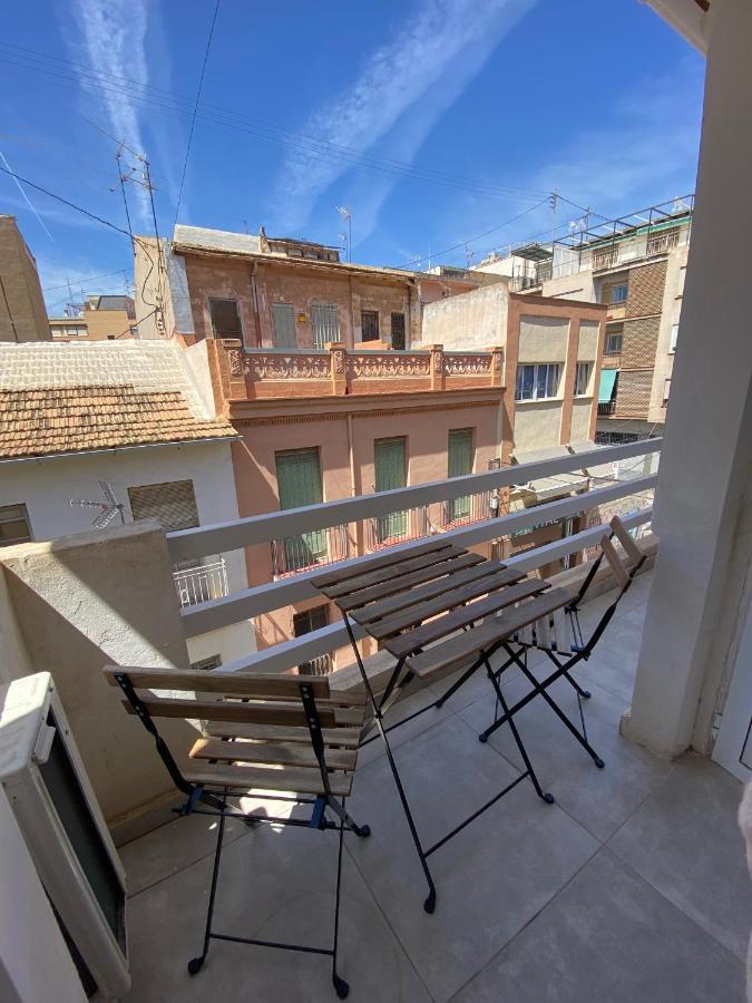Centre Apartment Near Plaza De Toros Alicante Bagian luar foto