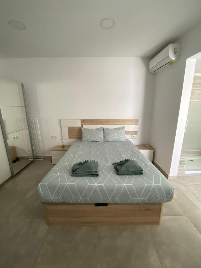 Centre Apartment Near Plaza De Toros Alicante Bagian luar foto